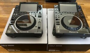 Pioneer DDJ 1000, Pioneer DDJ 1000SRT DJ Controller , Pioneer DJ XDJ-RX3,  Pioneer Cdj-3000, Pioneer Cdj 2000 NXS2, Pioneer Djm 900 NXS2, Pioneer DJ DJM-S11, Yamaha PSR-SX900 , Yamaha Genos 76-Key ,Korg Pa4X 76 , Korg Kronos 61 , Korg PA-1000, Yamaha PSR-SX700