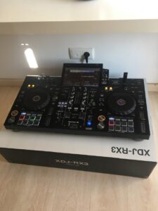 Pioneer DJ DDJ-REV7 , Pioneer DDJ 1000, Pioneer DDJ 1000SRT DJ Controller, Pioneer XDJ XZ ,  Pioneer DJ XDJ-RX3,  Pioneer CDJ-3000, Pioneer CDJ 2000 NXS2, Pioneer DJM 900 NXS2 , Pioneer DJ DJM-S11 DJ Mixer