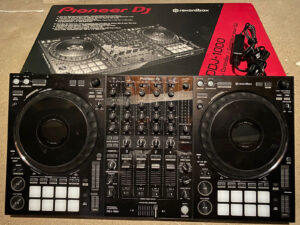 Pioneer DJ DDJ-REV7 , Pioneer DDJ 1000, Pioneer DDJ 1000SRT DJ Controller, Pioneer XDJ XZ ,  Pioneer DJ XDJ-RX3,  Pioneer CDJ-3000, Pioneer CDJ 2000 NXS2, Pioneer DJM 900 NXS2 , Pioneer DJ DJM-S11 DJ Mixer